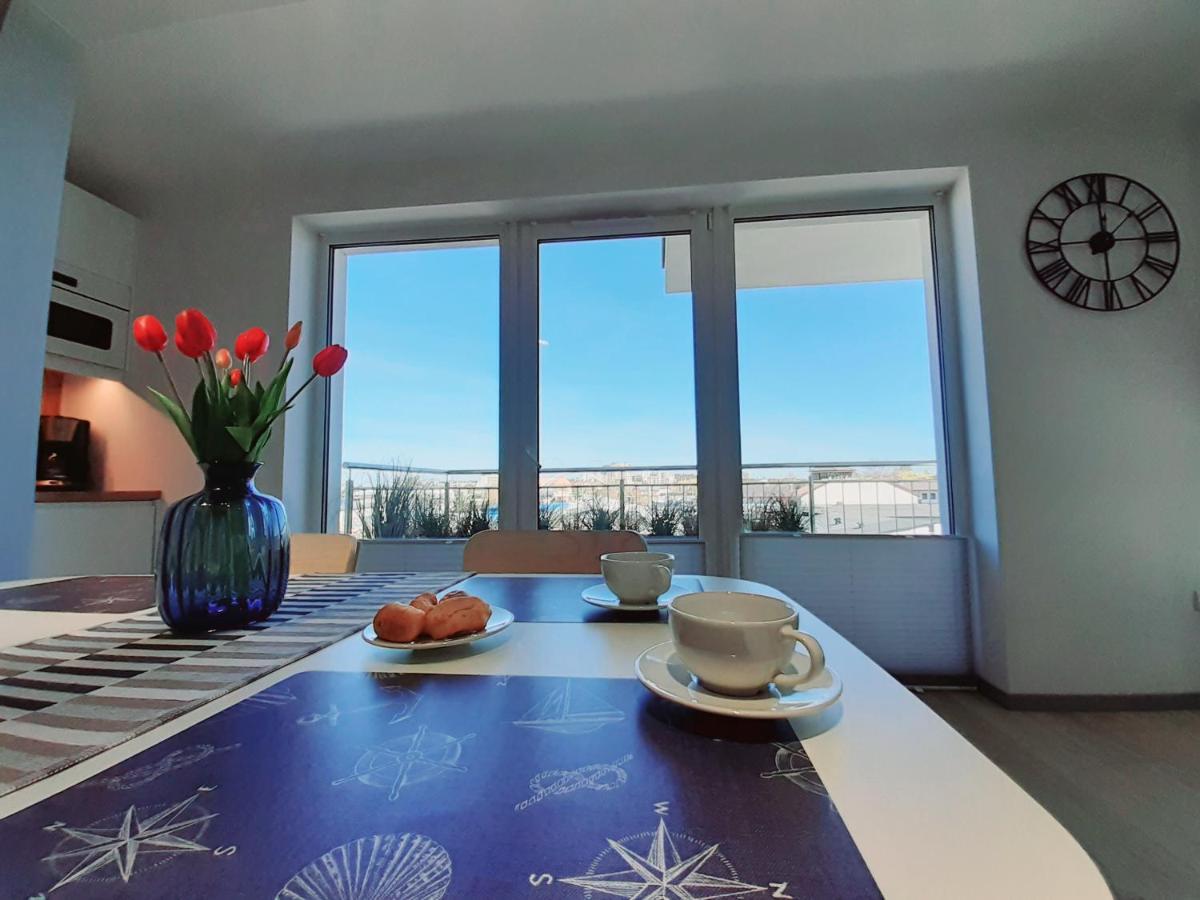 شقة Apartament Kapitanski Mostek 17A Z Widokiem Na Port I Latarnie Morska Oraz Garazem كولوبرزيغ المظهر الخارجي الصورة