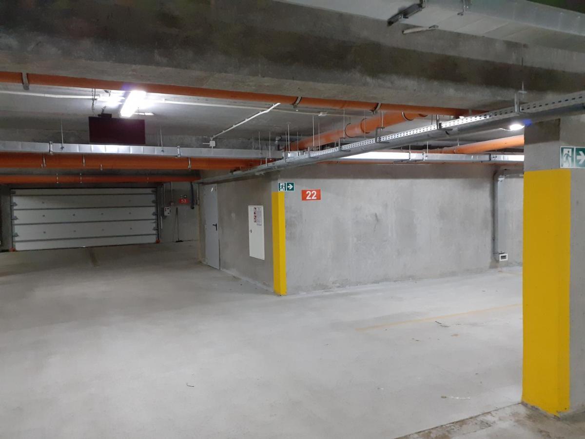 شقة Apartament Kapitanski Mostek 17A Z Widokiem Na Port I Latarnie Morska Oraz Garazem كولوبرزيغ المظهر الخارجي الصورة