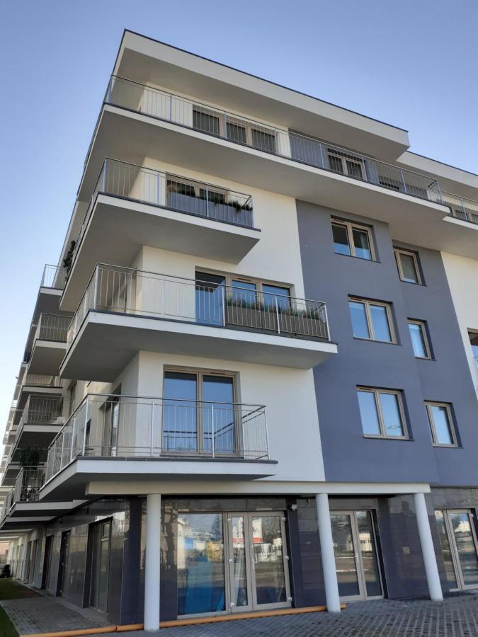 شقة Apartament Kapitanski Mostek 17A Z Widokiem Na Port I Latarnie Morska Oraz Garazem كولوبرزيغ المظهر الخارجي الصورة